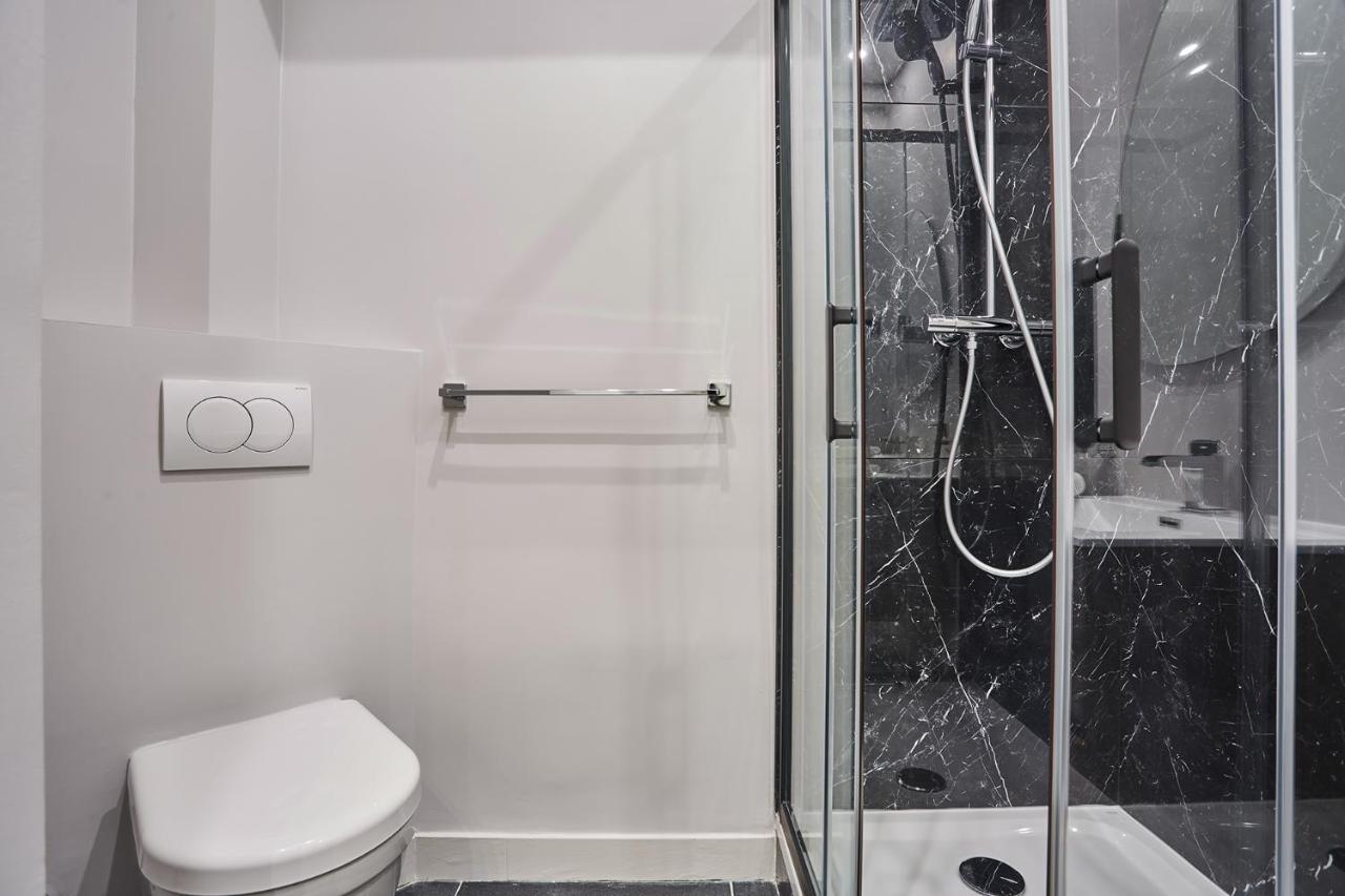 Residense Montmartre By Studio Prestige Paris Exteriör bild